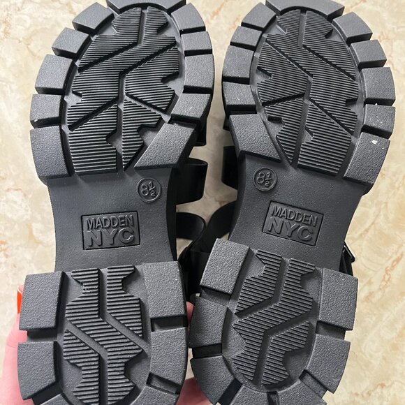 NWOB Madden NYC Sz 8.5 Genesis Fisherman Block Heel Sandals in Black - Picture 8 of 10